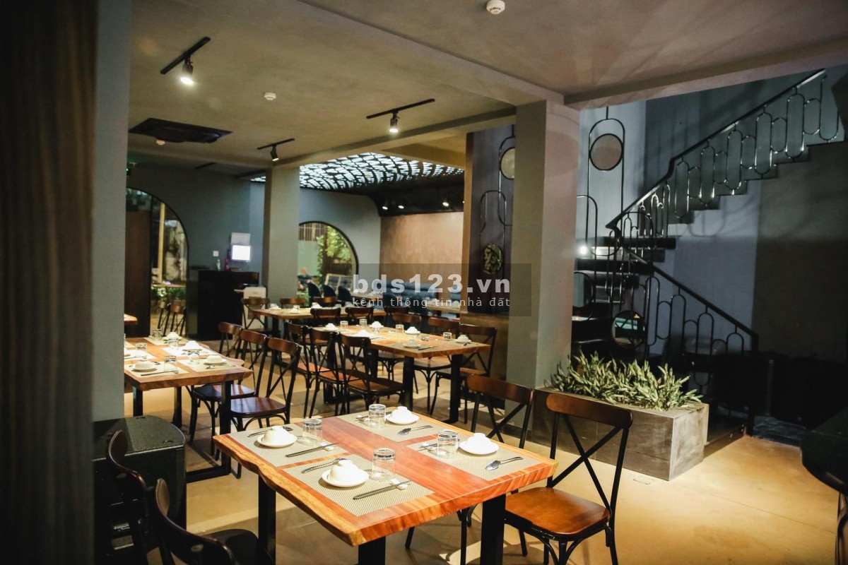 Nhà hàng đang Kinh Doanh số 54 Nguyễn Đình Chiểu, P.Đa kao, Quận 1