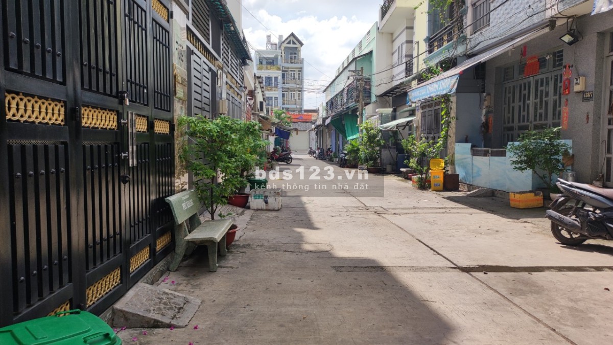Nhà siêu đẹp 4 tấm 4PN 5WC hẻm cụt chỉ vài căn nhà, sát mặt tiền Mã Lò