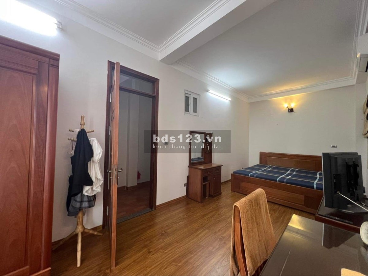 Bán nhà đẹp Nguyễn Chí Thanh, Đống Đa. Dt 55m, 5T, Mt 6m, 10.7 Tỷ. KDoanh, Ô tô tránh đỗ, Giá tốt