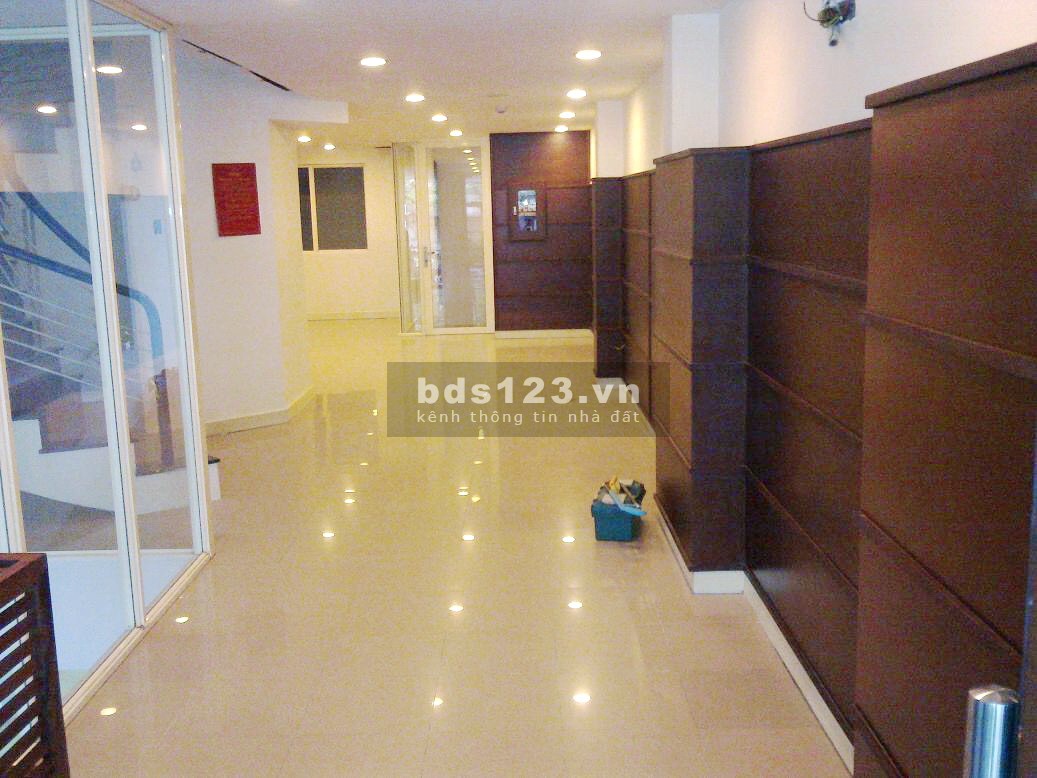 Chính chủ bán toà nhà mặt tiền 8 tầng, DT 6,5x30m, tại 24 Lâm Văn Bền Quận 7, giá 48 tỷ