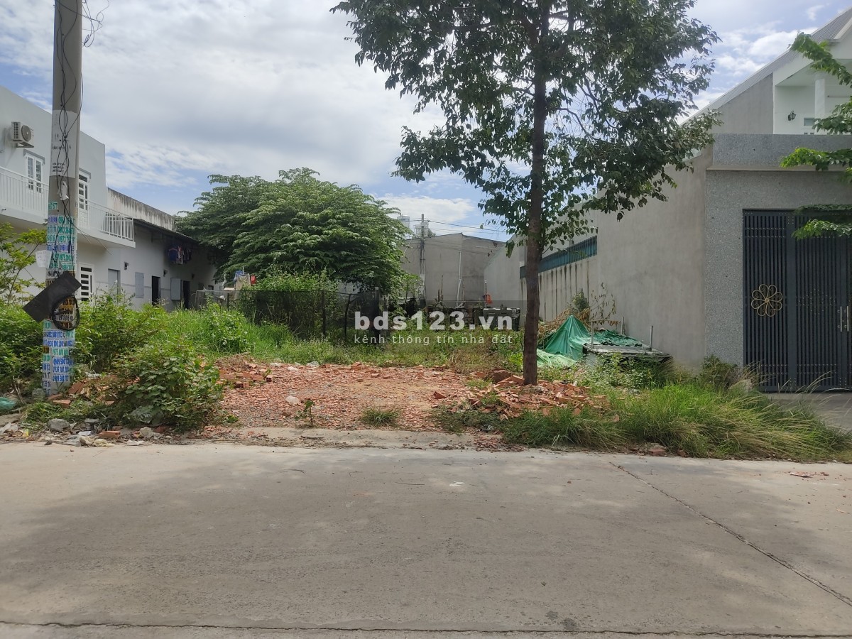 Bán đất view sông Sài Gòn đường 12m, vị trí đầu tư, xây nhà ở tự do, sau lưng chợ đầu mối Thủ Đức