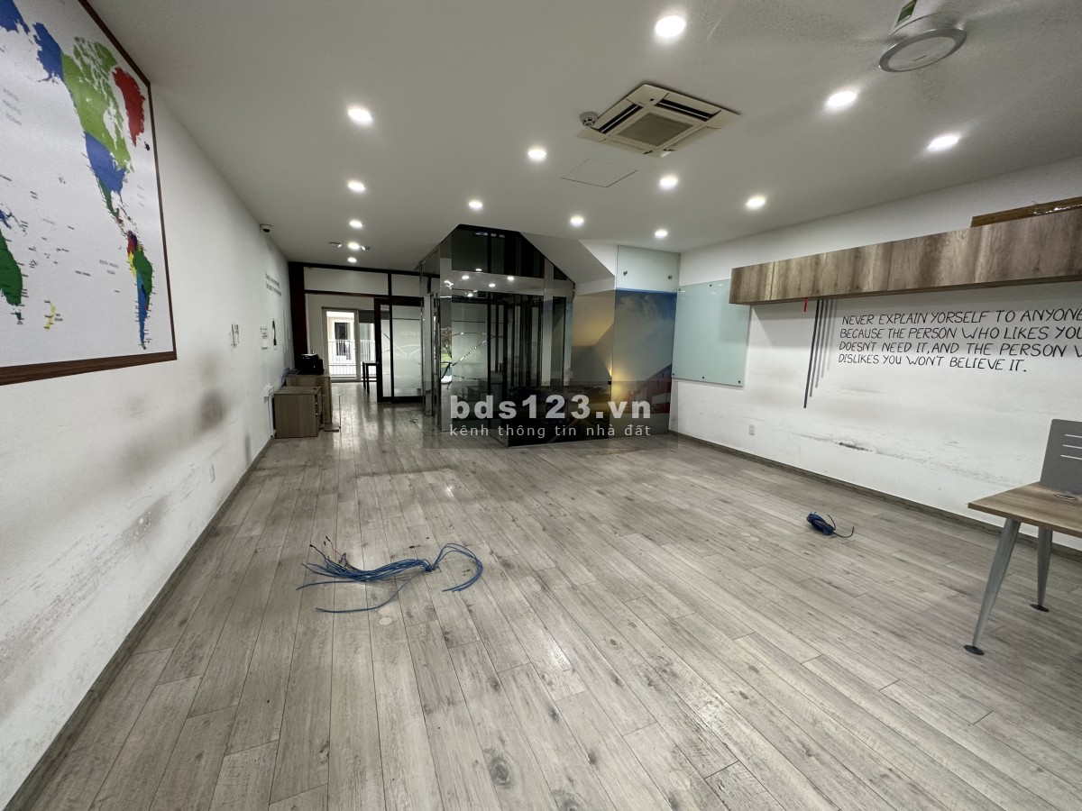 Cho thuê Shophouse Saritown full bội thất thương hiệu Table giá 90 triệu/tháng