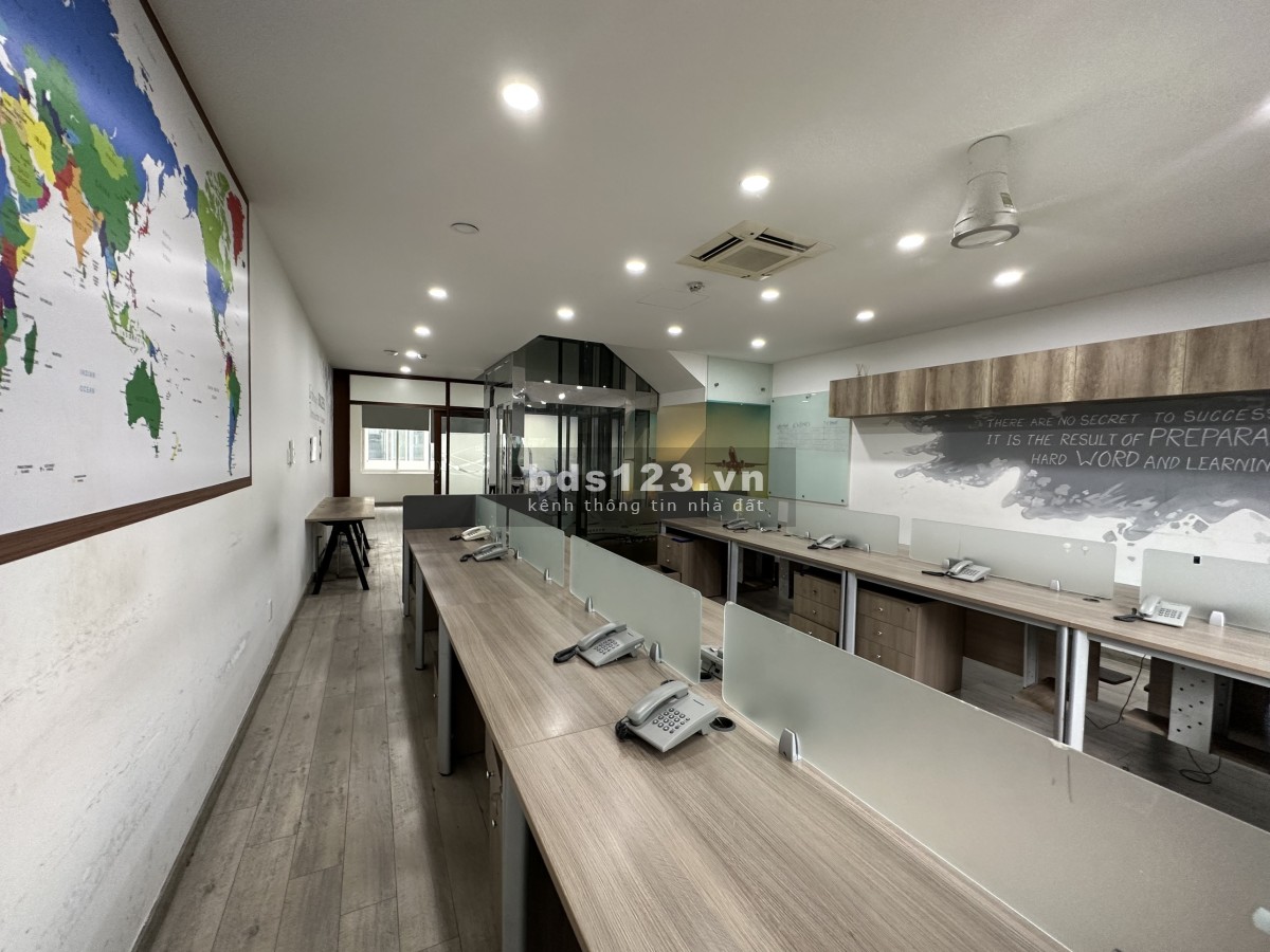 Cho thuê Shophouse Saritown full bội thất thương hiệu Table giá 90 triệu/tháng
