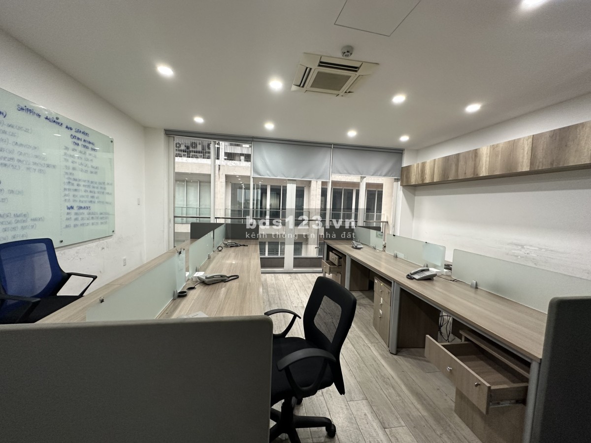 Cho thuê Shophouse Saritown full bội thất thương hiệu Table giá 90 triệu/tháng