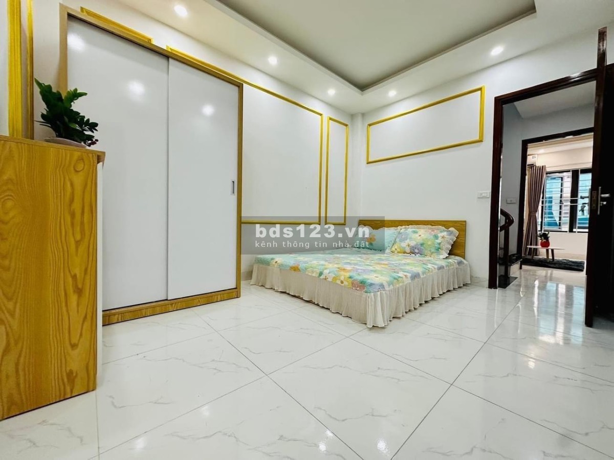 Gà đẻ trứng vàng, bán căn nhà duy nhất còn sót lại tại Mễ Trì