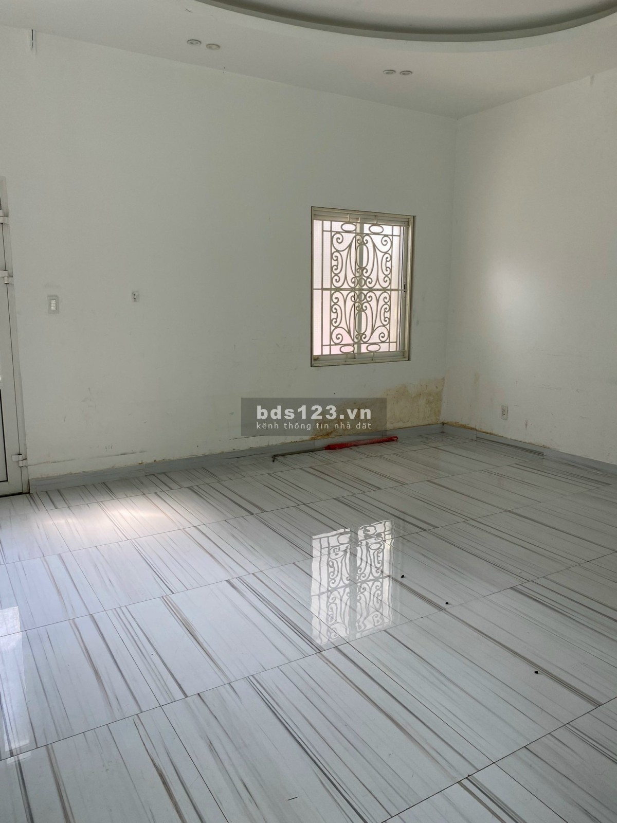 Cho thuê Shophouse Saritown, hoàn thiện thang máy, máy lạnh giá 119 triệu/tháng