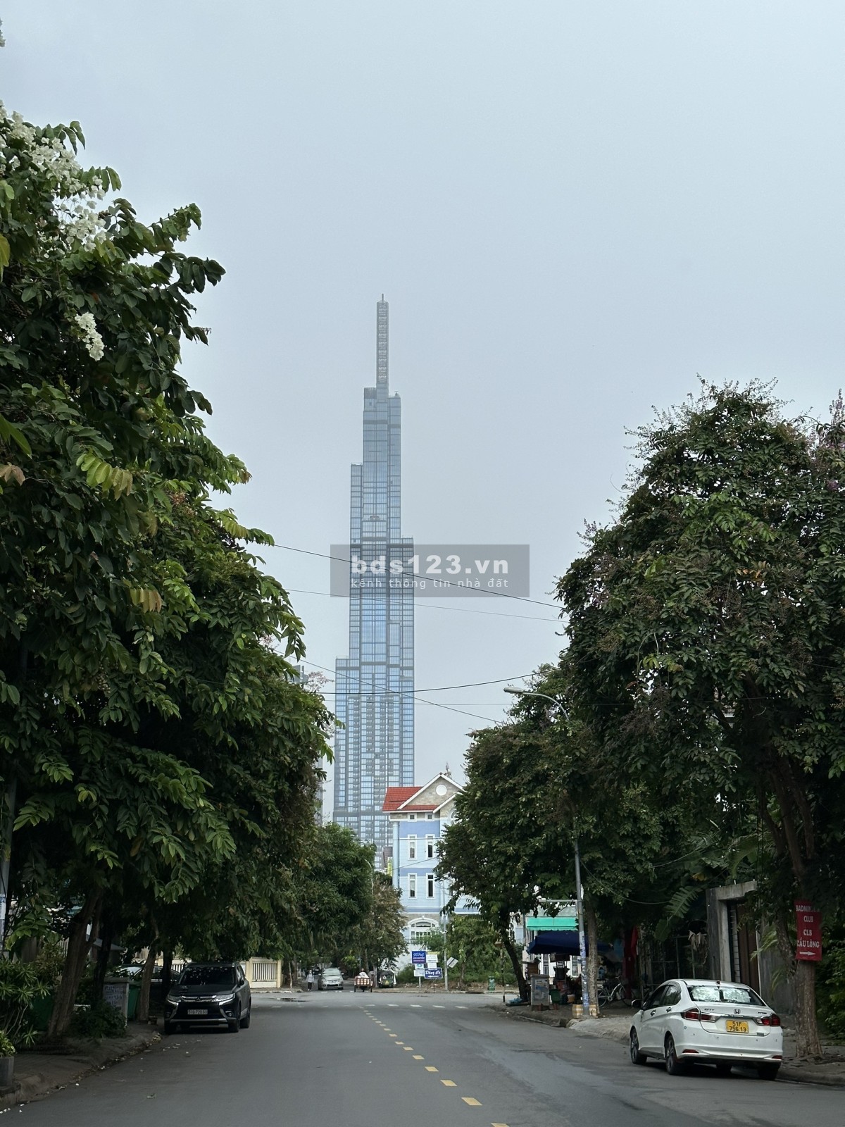 Cho thuê nhà Mặt tiền đường Quận 2 view Landmark 81 giá 5000$
