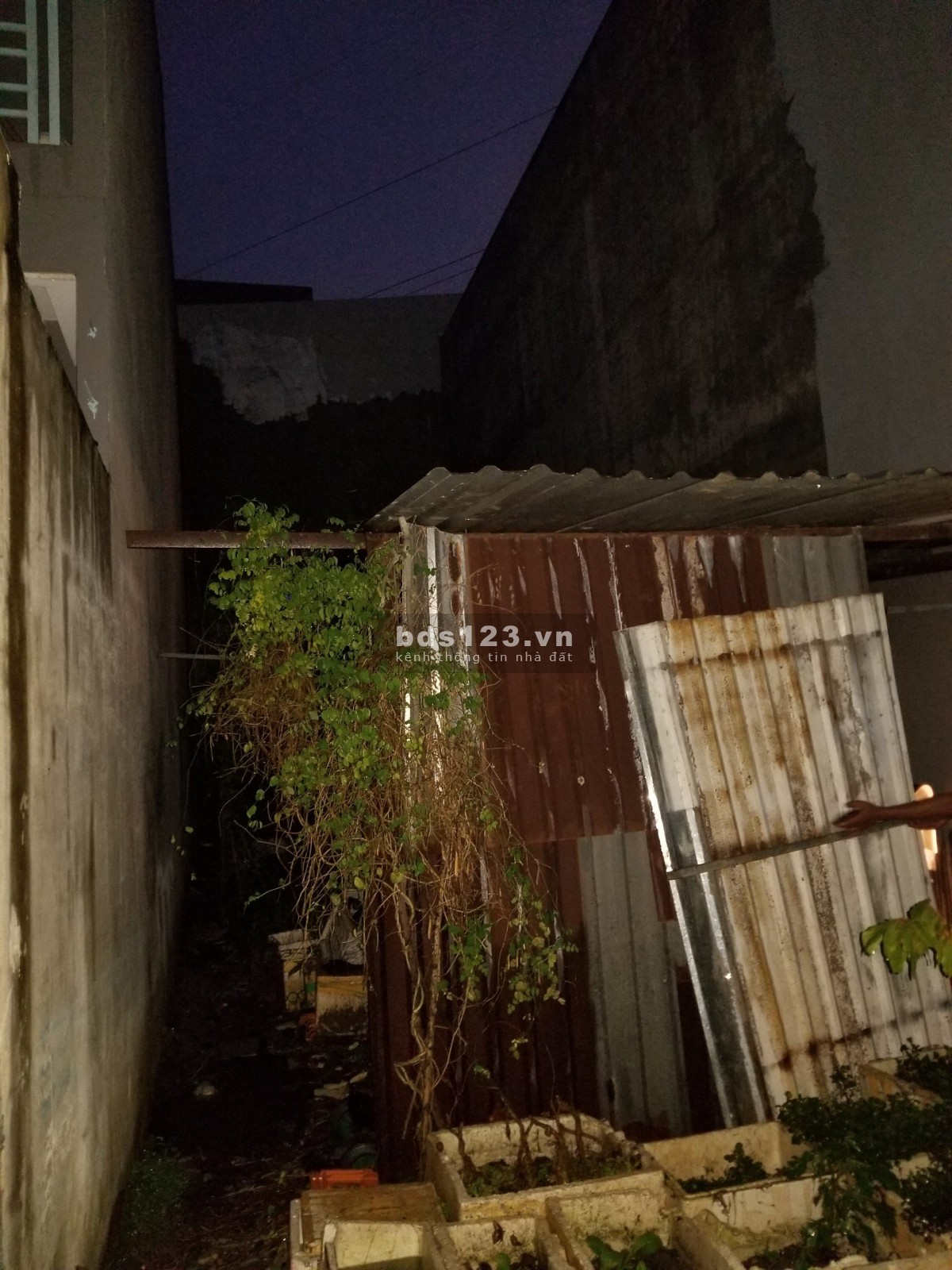 Cần bán nền đất Đường Gò Cát, Phường Phú Hữu, Quận 9, DT: 4.11m x 13.8m
