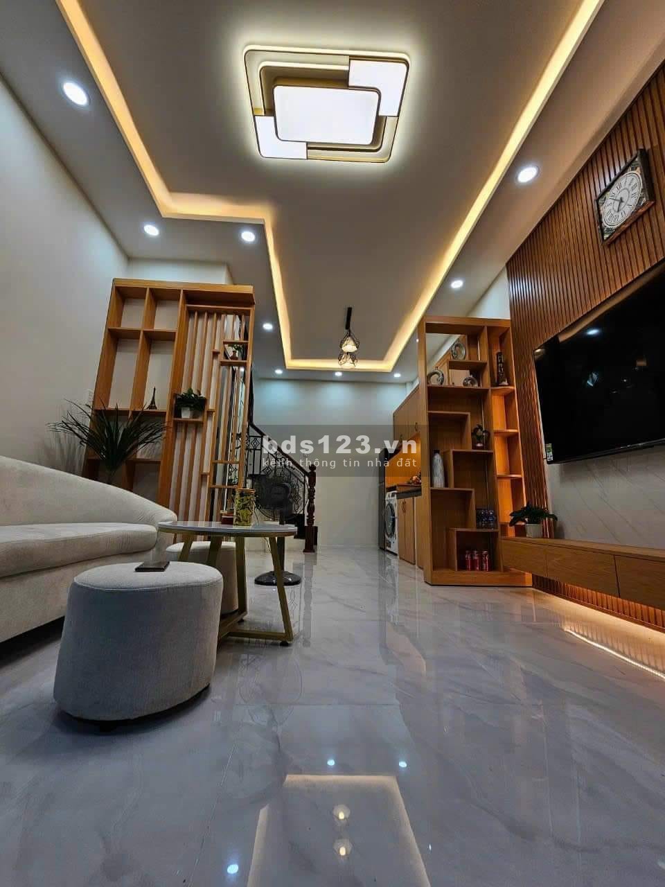 Mở bán nhà phố Nguyễn Văn Đậu , quận Phú Nhuận, duy nhất 1 căn với 62m2, giá chỉ nhỉnh 5 tỷ.