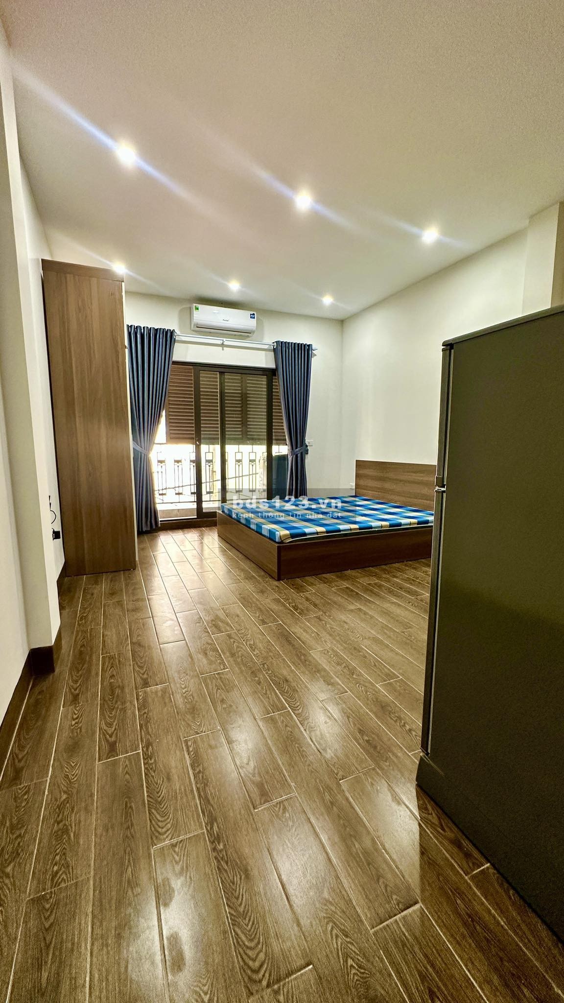 Cho thuê phòng mới 100% có ban công, dọn đến ở luôn !