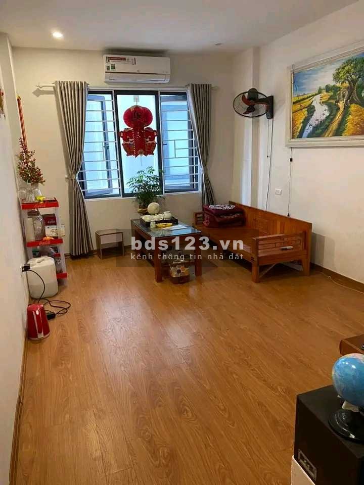 Bán rẻ gấp nhà Phúc Lợi 5 tầng giá 2.7 tỷ