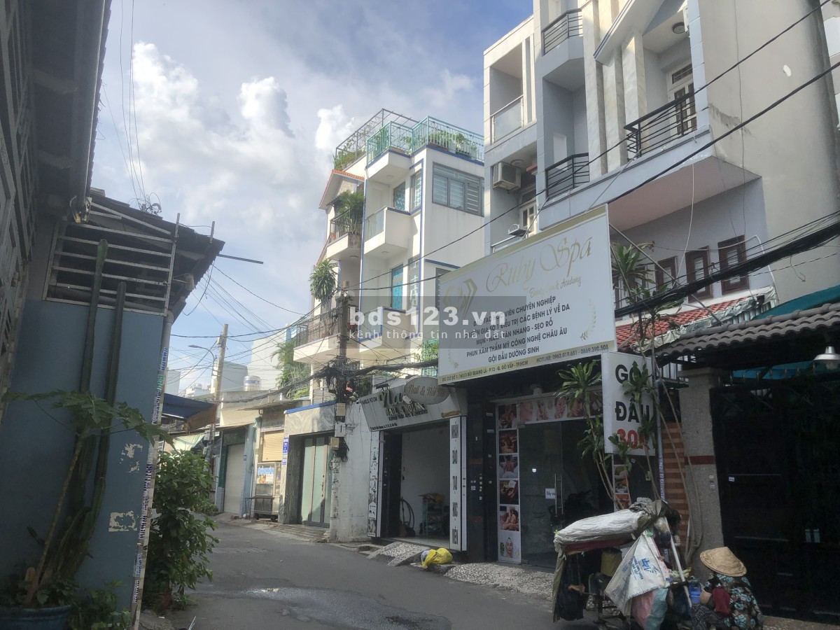 NHÀ NỀN GÓC BÙI QUANG LÀ, PHƯỜNG 12, GÒ VẤP, HẺM Ô TÔ 6M, 44M2, 4x11, 2 TẦNG, GIÁ 4.5 TỶ.