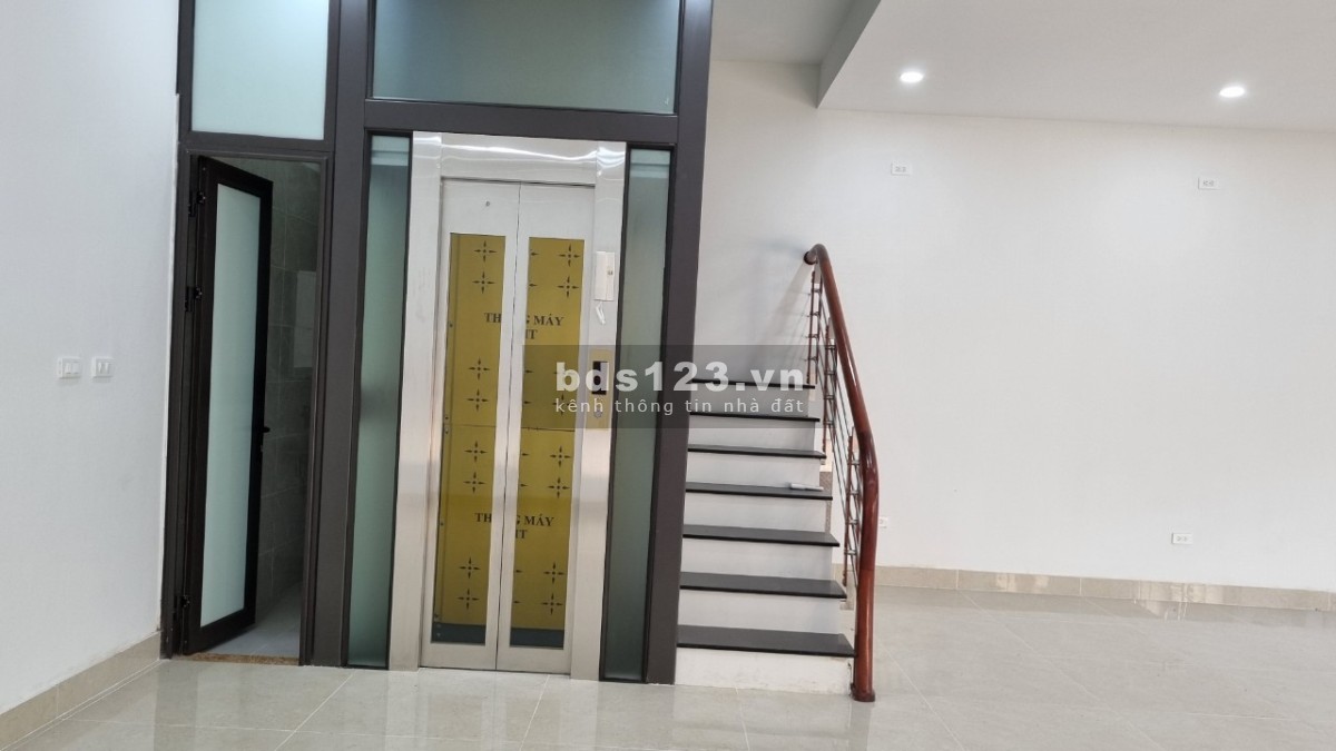 Cho thuê shophouse căn góc 150m2, 3 mặt tiền mặt đường lớn tại Vinhomes Ocean Park Gia Lâm