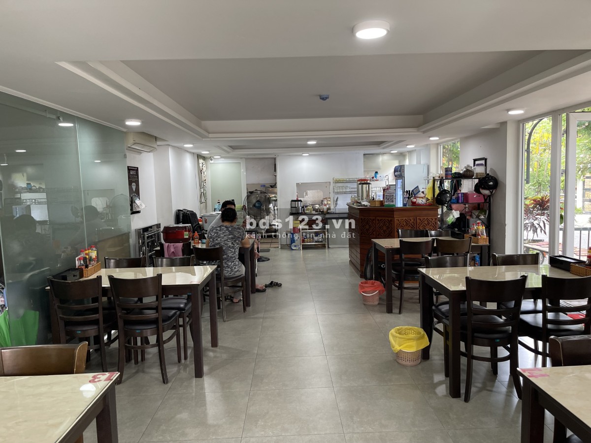 Chính chủ cần sang quán ăn góc 2 mặt tiền kèm 1 căn hộ mini , 25 hà huy tập trung tâm phú mỹ hưng