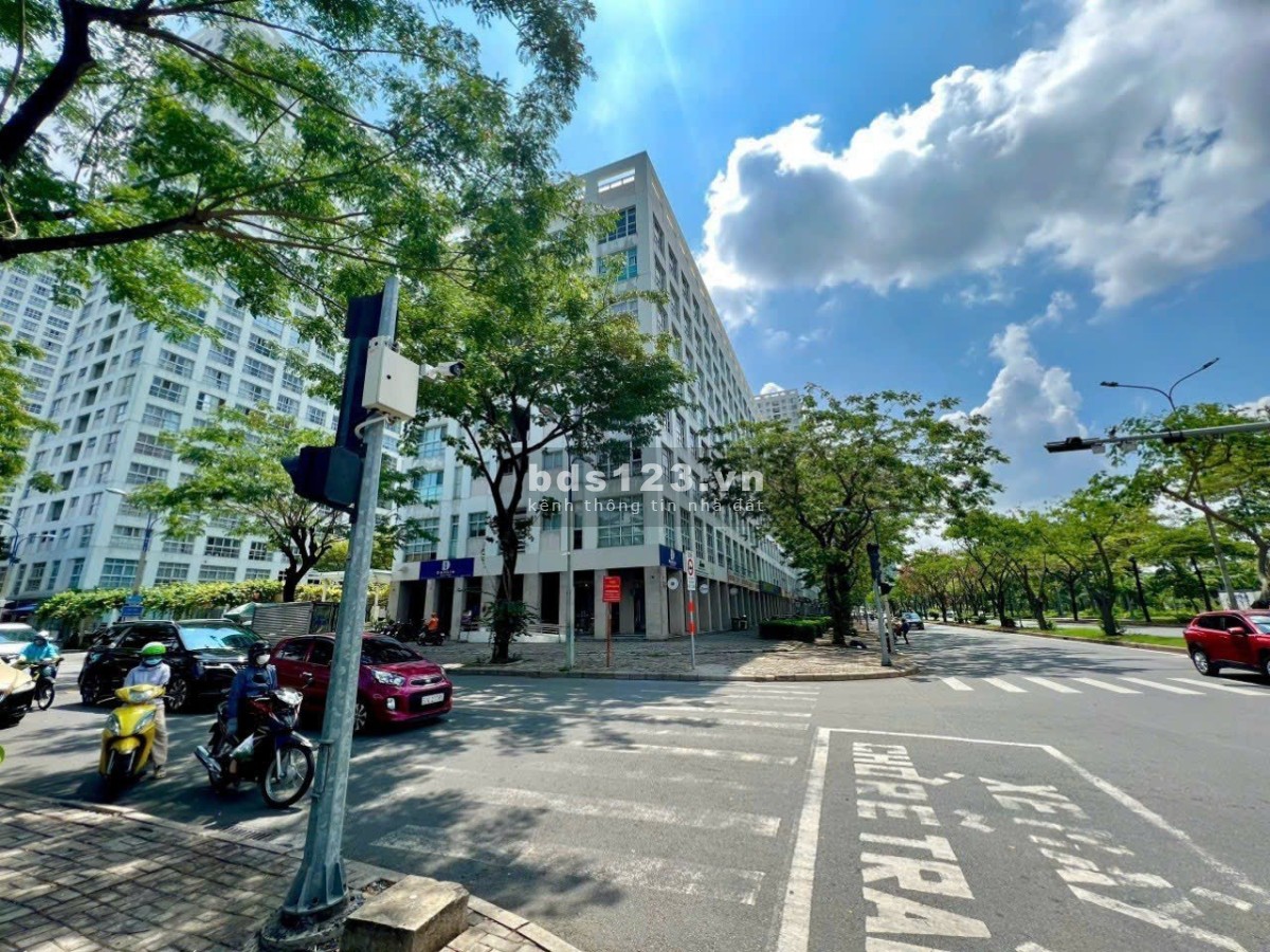 Cô bán gấp căn shop happy valley góc Nguyễn Văn Linh & Nguyễn Bính, quận 7