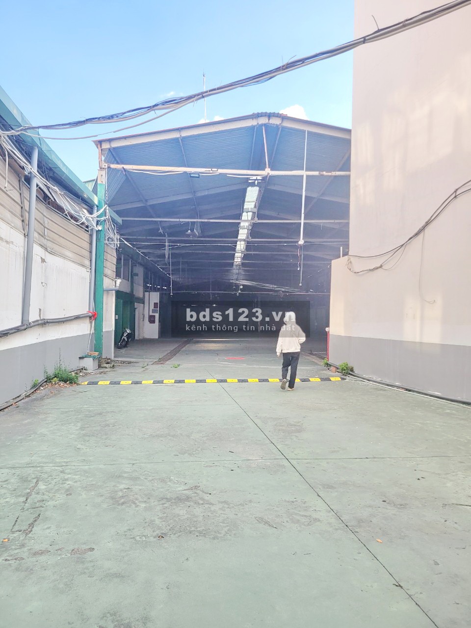 Cho thuê kho 1600m² mặt tiền Đường Số 25 Tân Quy Quận 7