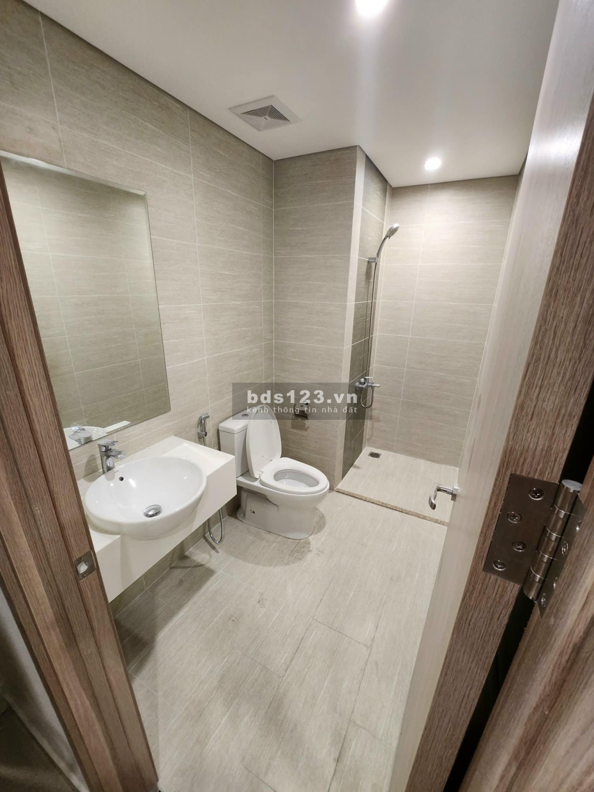 Cho thuê gắp căn hộ 1N+1 43m nguyên bản 7tr/tháng Vinhomes Smart City