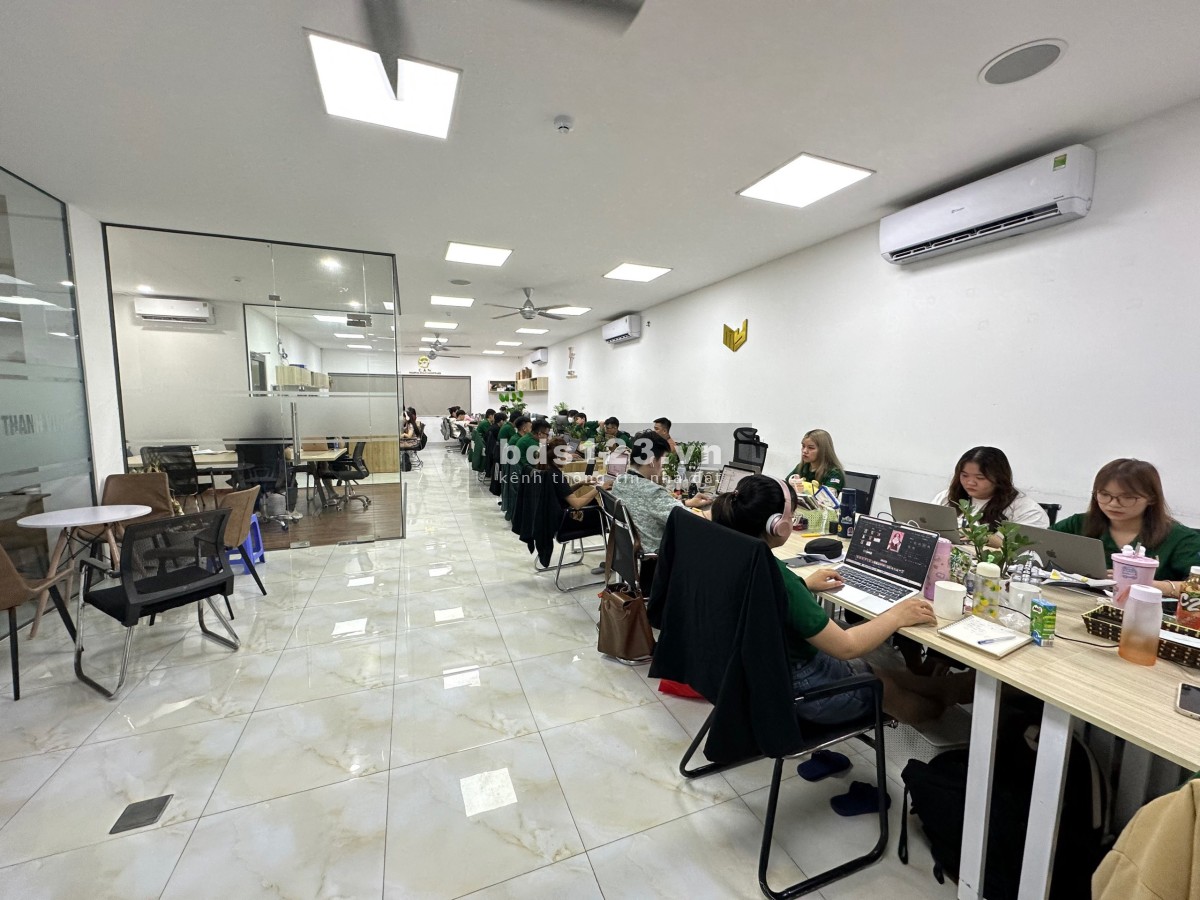 Cho thuê toà văn phòng tại Hoà Minh 180m2 có chỗ ở lại