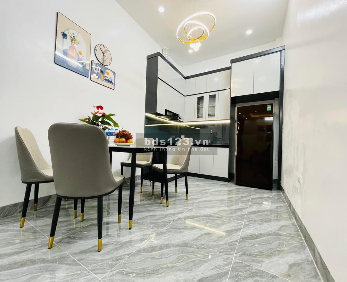 Bán biệt thự vườn đào, ngay Lạc Long Quân, 45m2 4 tầng, ô tô đỗ cửa, nhỉnh 12, 5 tỷ