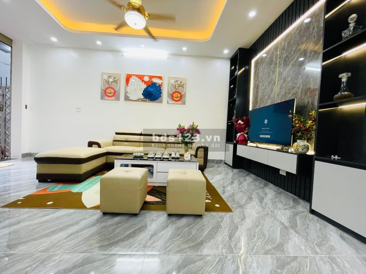 Bán biệt thự vườn đào, ngay Lạc Long Quân, 45m2 4 tầng, ô tô đỗ cửa, nhỉnh 12, 5 tỷ
