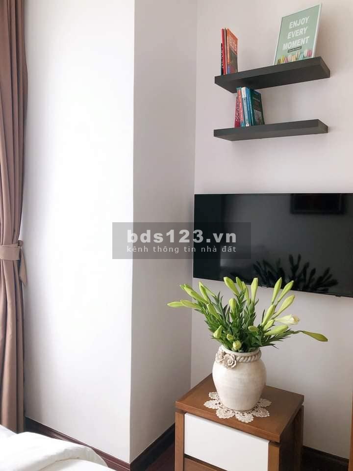Chính chủ cắt lỗ bán căn 4PN giá rẻ nhất khu Royal (đủ đồ đẹp, giá 7.6 tỷ bao phí), LH: 0912 396 400