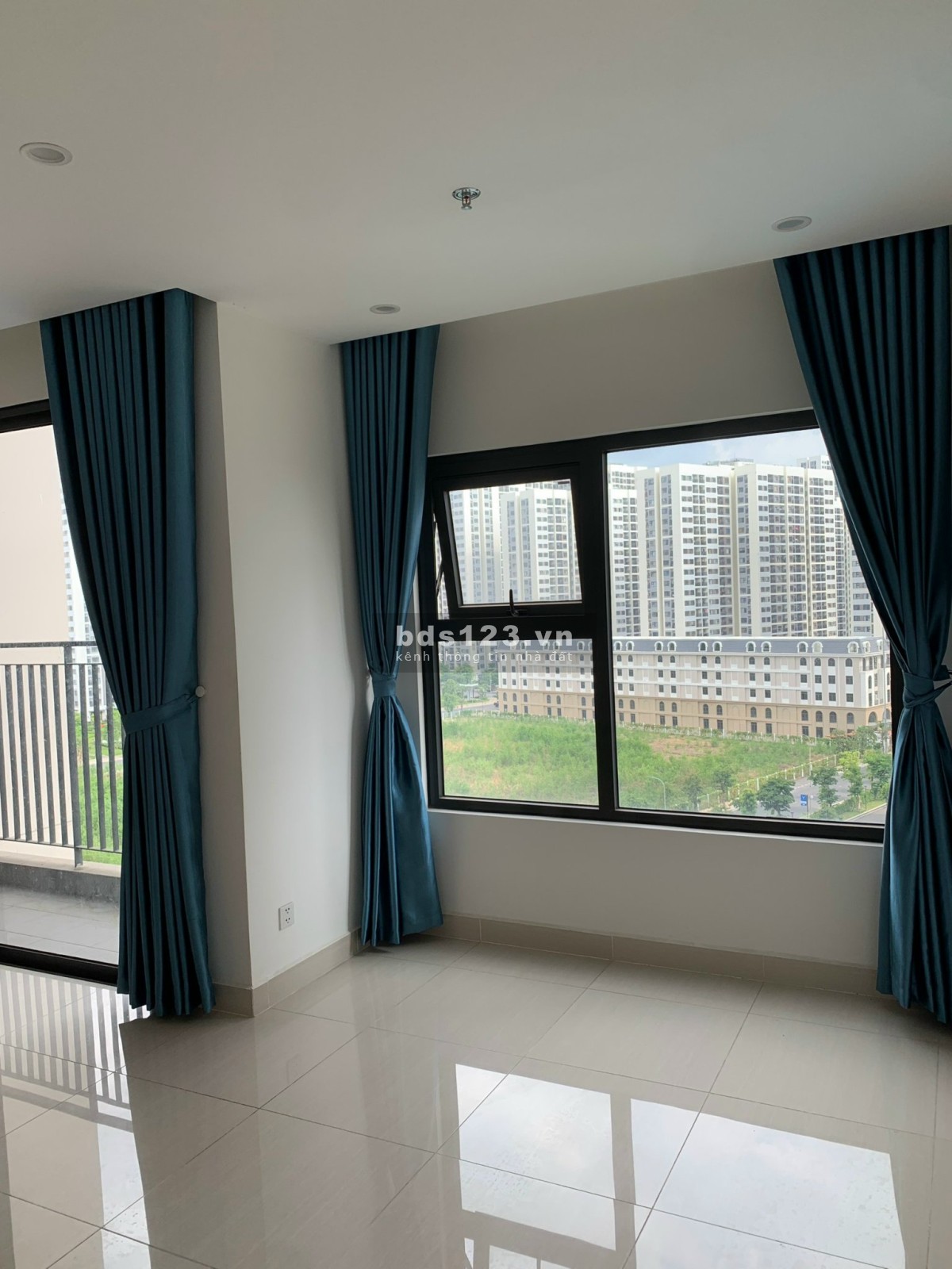Bán Căn Hộ 2PN+ 69m2 Chỉ 2.980 Tỷ (BTP) The Origami Vinhomes Grand Park Quận 9