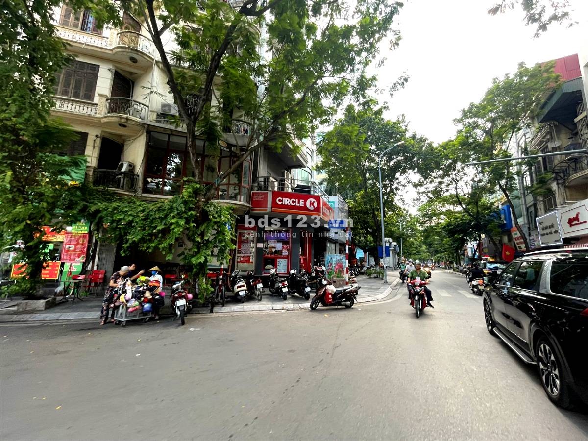 Mặt phố Giang Văn Minh, Ba Đình. Vị trí đẹp, Cực Hiếm, KDoanh đa dạng. Dt 60m, 5T, Mt 4,3m, 32 Tỷ