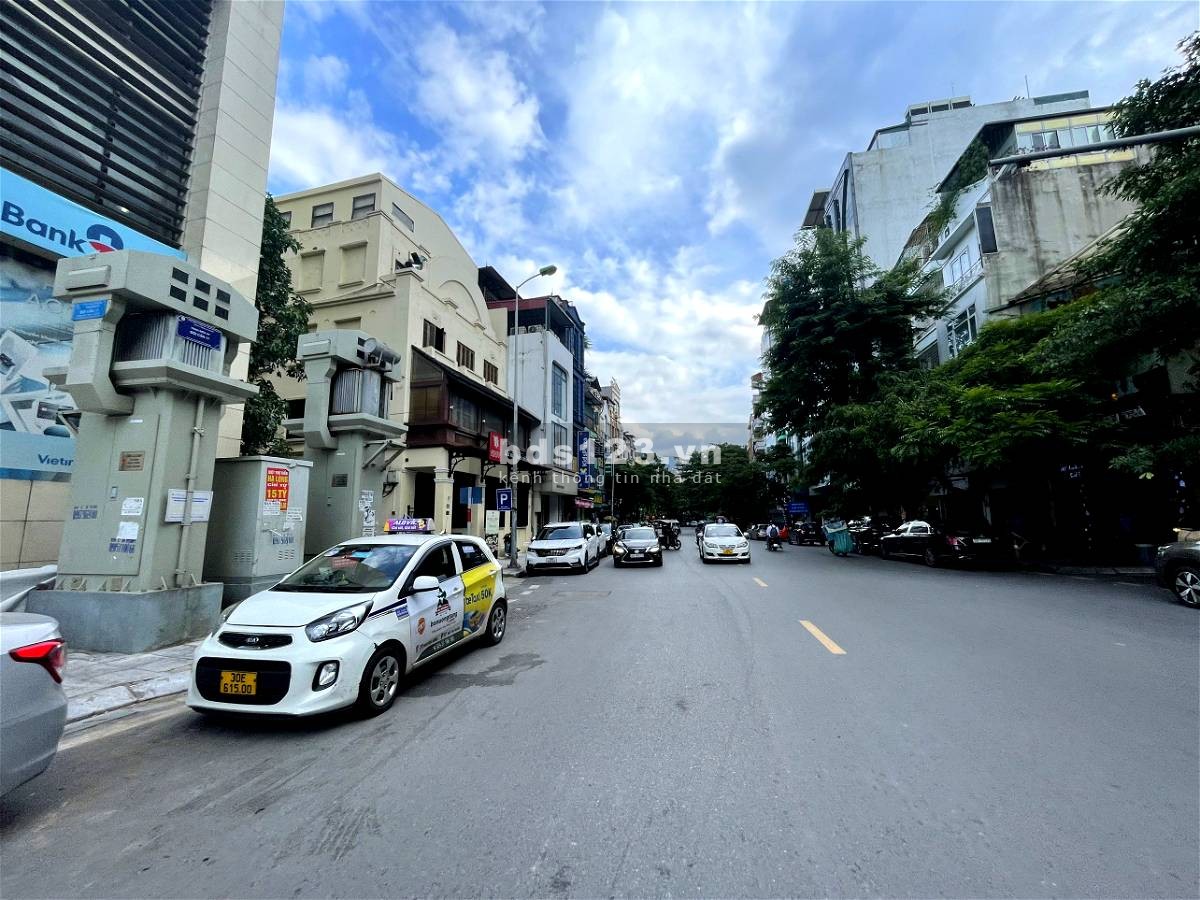 Mặt phố Giang Văn Minh, Ba Đình. Vị trí đẹp, Cực Hiếm, KDoanh đa dạng. Dt 60m, 5T, Mt 4,3m, 32 Tỷ