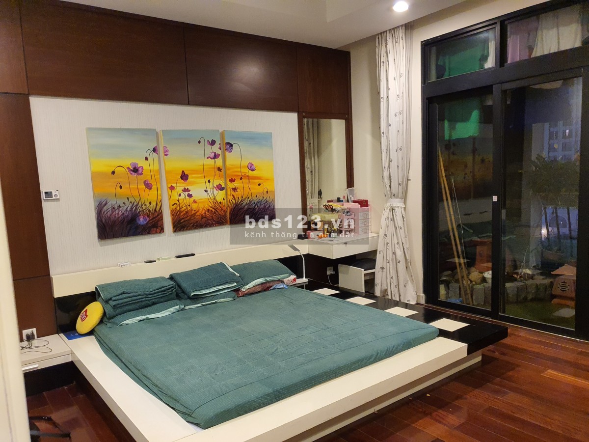 Chính chủ cắt lỗ căn hộ 3PN rộng 110 m2 full đồ đẹp Royal City giá 5,3 tỷ, LH: 0912 396 400 Miễn TG