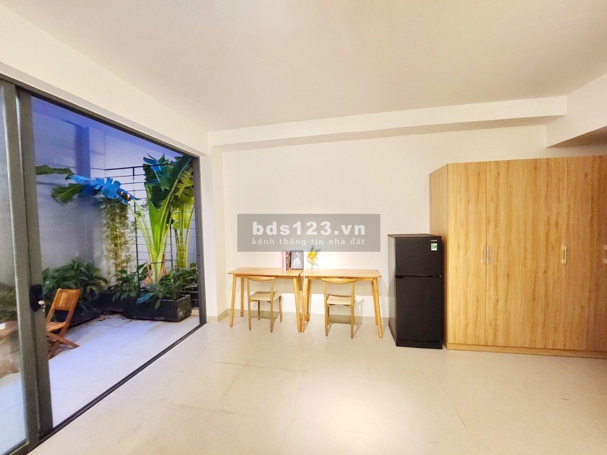 Bán toà căn hộ dịch vụ 133m2 7 tầng tại 28 đường số 10 Lý Phục Man quận 7