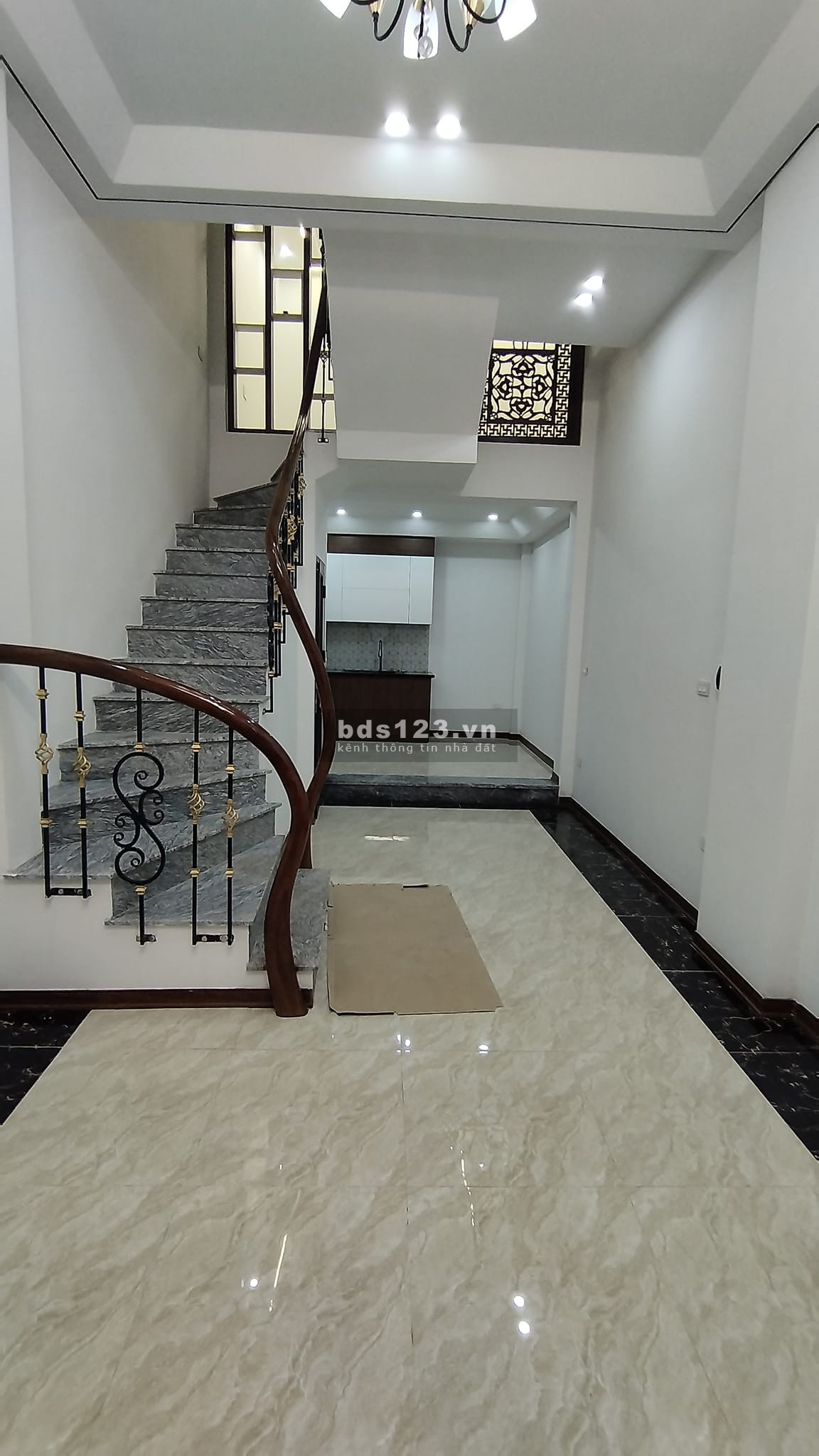 Bán nhà phố Trần Cung mới xây 38M2 5 tầng - Dân trí cao, phù hợp gia đình trẻ, giá hơn 4 tỷ