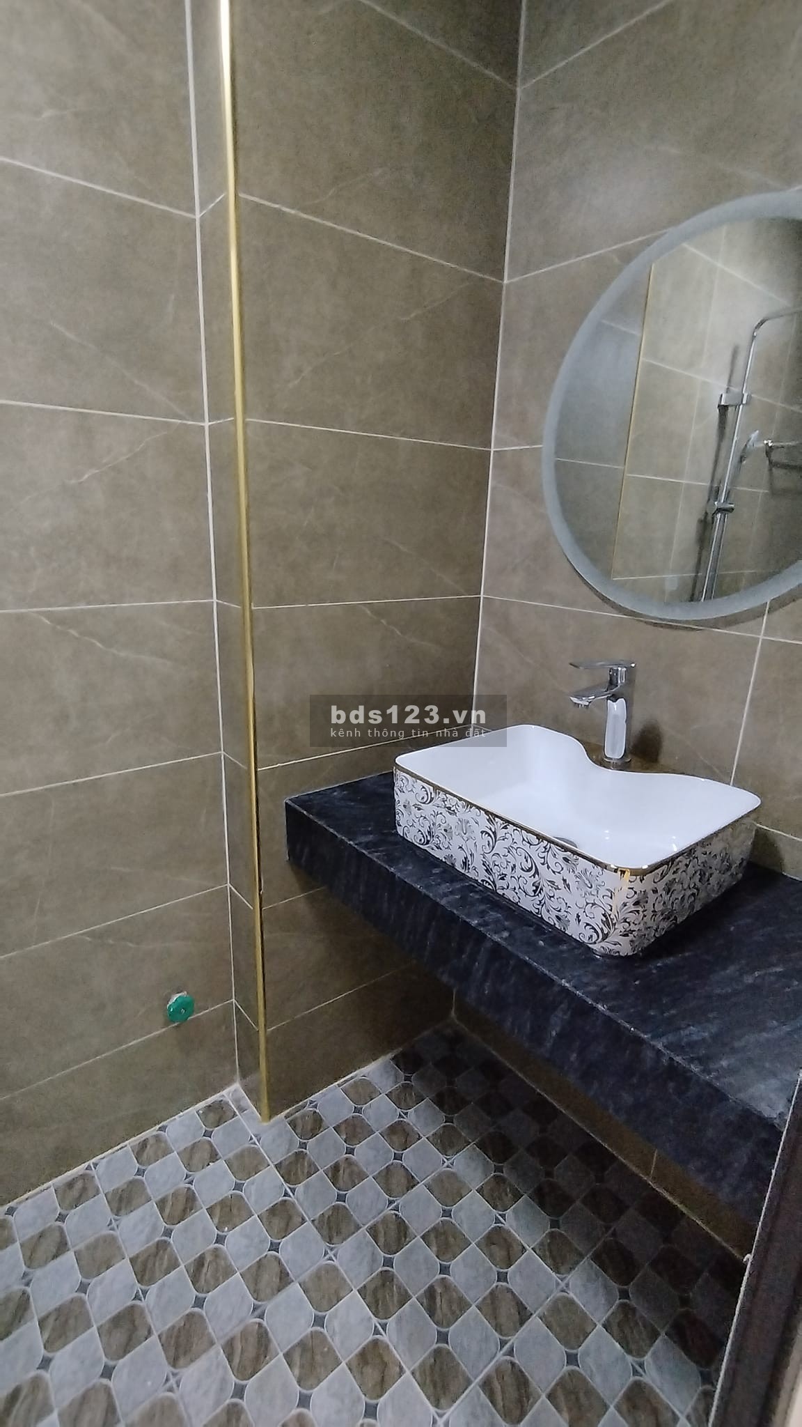 Bán nhà phố Trần Cung mới xây 38M2 5 tầng - Dân trí cao, phù hợp gia đình trẻ, giá hơn 4 tỷ