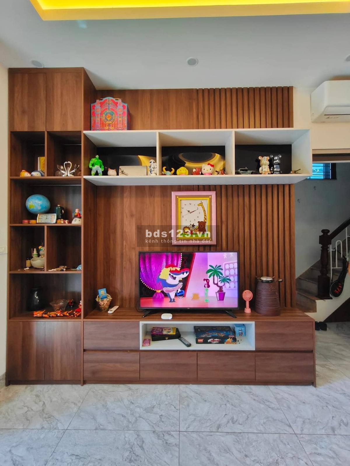 Bán nhà Cố Nhuế, Bắc Từ Liêm, mặt tiền 5.2m2, diện tích 57m, giá 5.6 tỷ
