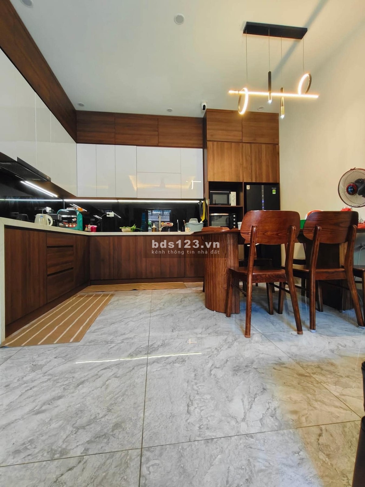Bán nhà Cố Nhuế, Bắc Từ Liêm, mặt tiền 5.2m2, diện tích 57m, giá 5.6 tỷ