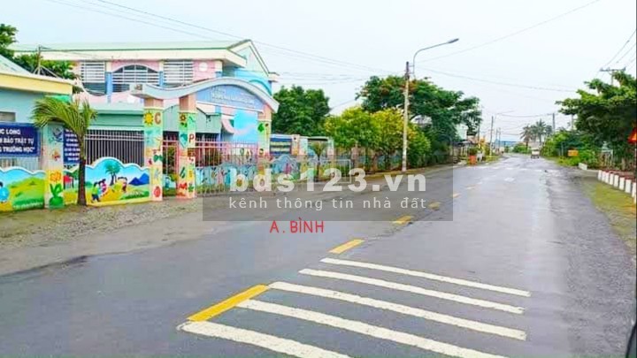 Tôi chủ do kinh doanh thua lỗ sang gấp 572m2. Gía 680 triệu. Ngay trung tâm Bình Dương.