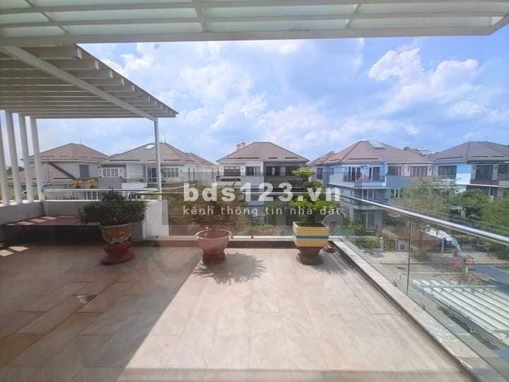 Bán biệt thự 5sao 250m² khu VIP Hiệp Bình Phước, view công viên, thang máy xin xò, nhỉnh giá 20 tỷ