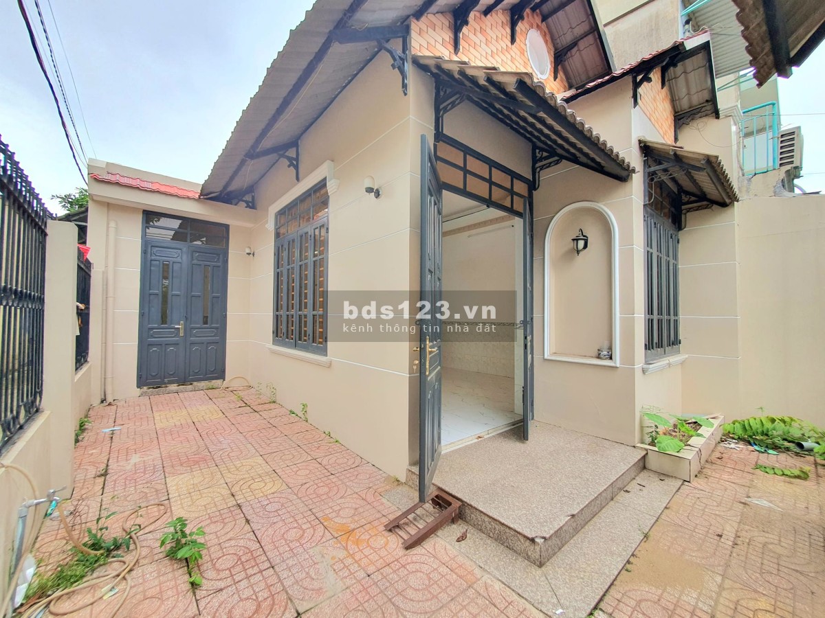 Bán nhà vô ở ngay, MT đường 10m, Hàng hiếm, vuông vức 7x15m, 70m ra Nguyễn Duy Trinh, giá nhỉnh 5 tỷ