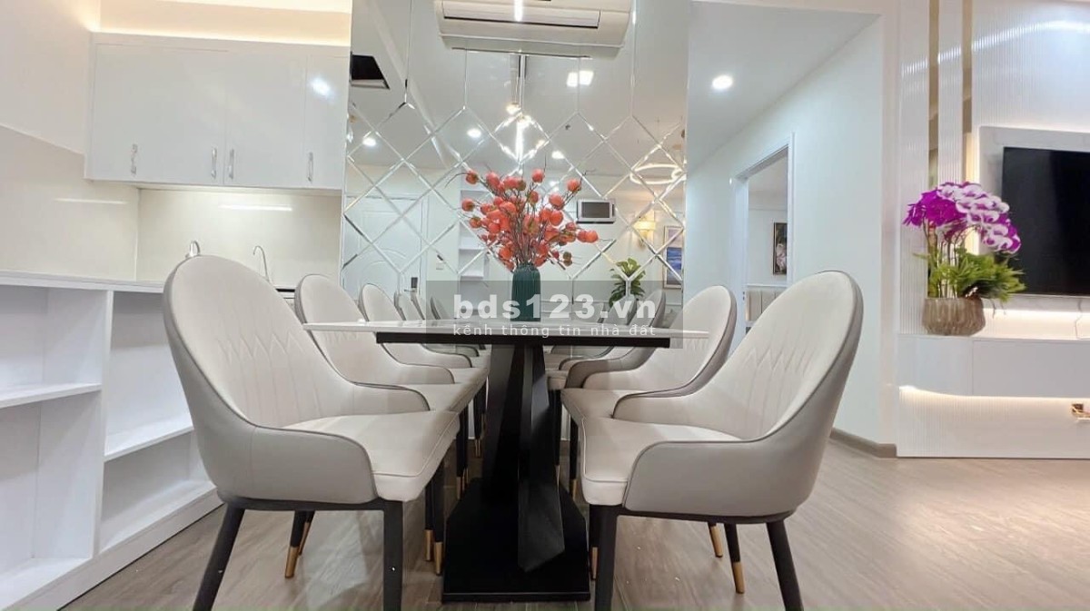 Em muốn bán căn 3PN+2WC với giá chỉ 2 tỷ 530 triệu tại Vinhomes Ocean Park. LH:0866.980.674
