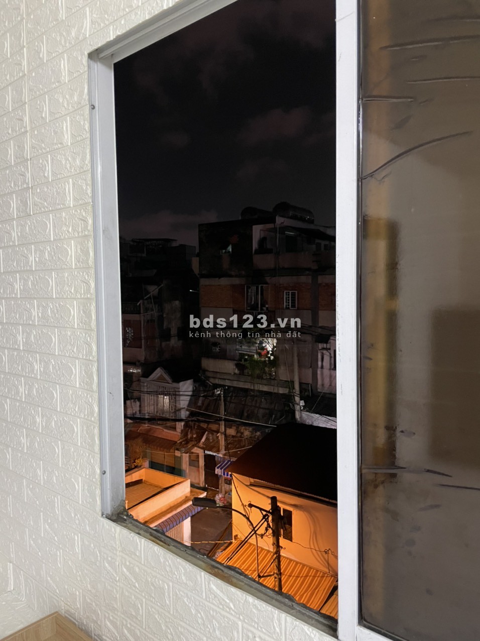 Cho thuê Phòng CHDV 30m2, full nội thất, Ban công, có PN riêng - Tân Bình