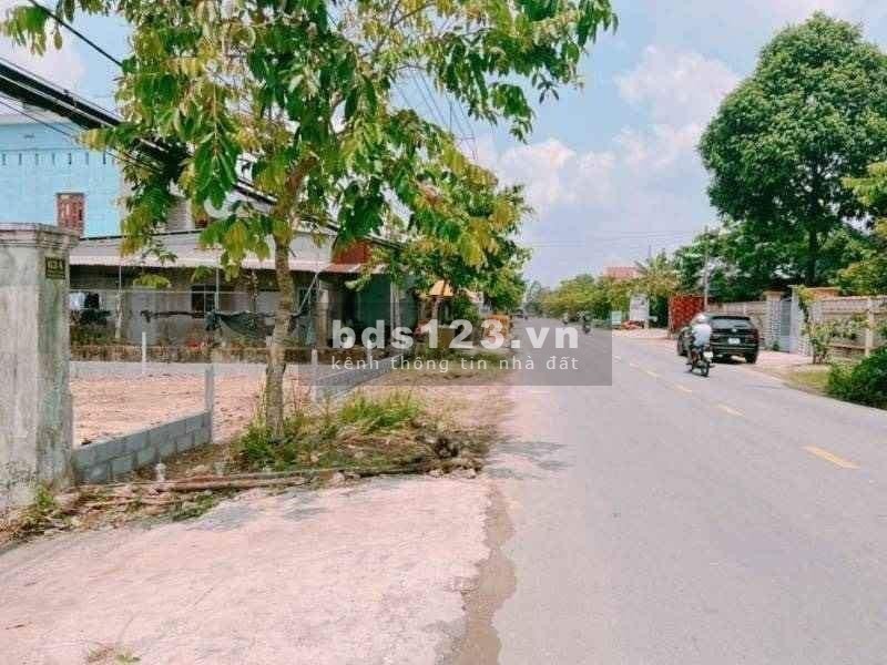 Bán nhanh 550M² đất, thổ cư ngay chợ gần trường học dân đông. Giá 330 triệu