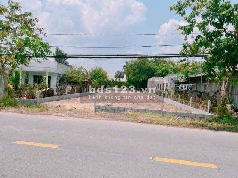 Bán nhanh 550M² đất, thổ cư ngay chợ gần trường học dân đông. Giá 330 triệu