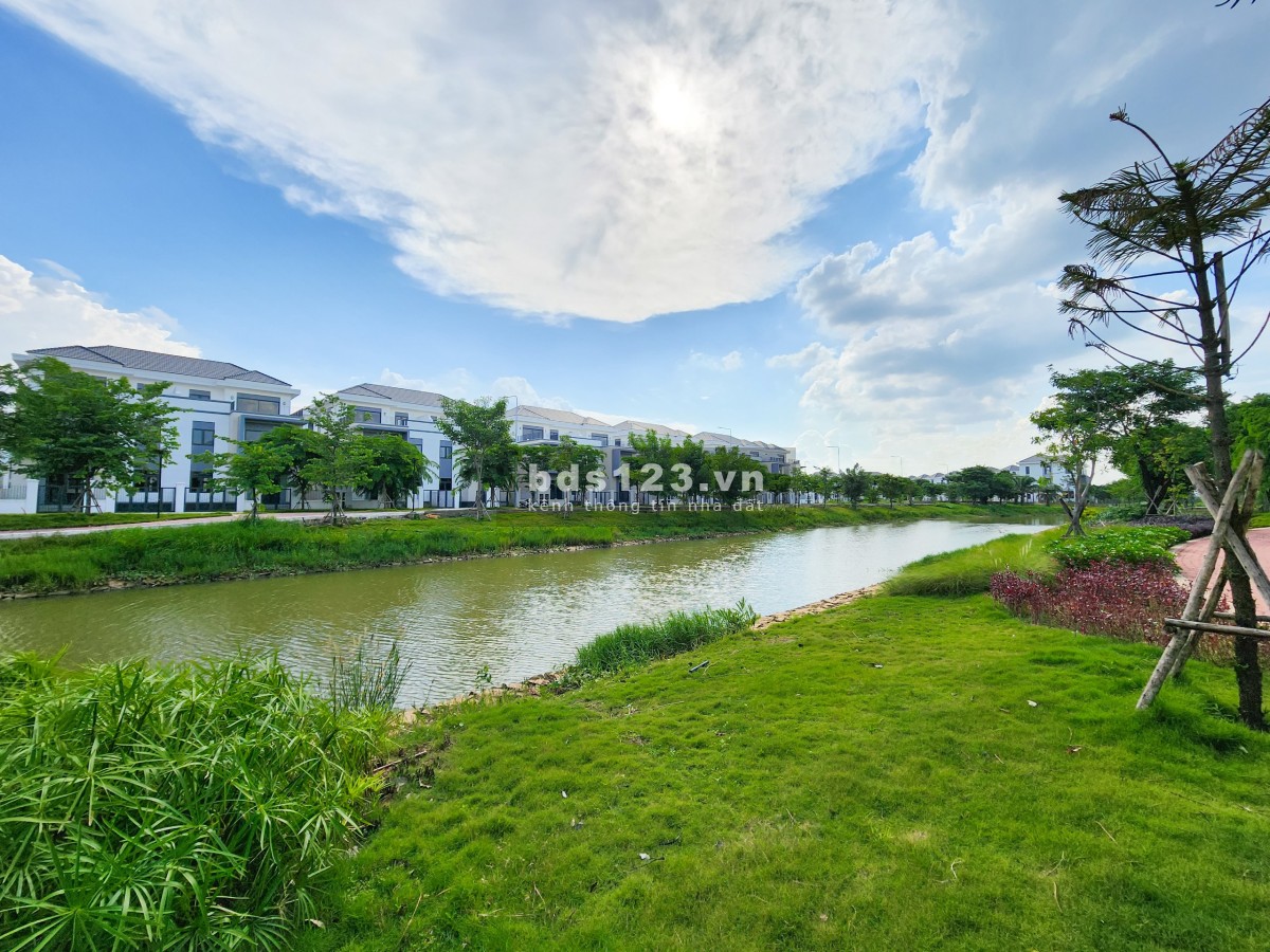 Giỏ hàng Aqua City (đã nhận nhà) giá tốt - The Suite NP 8x20m 7,1tỷ - Shophouse 2 mặt tiền lỗ 2 tỷ