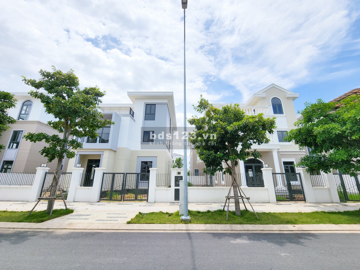 Giỏ hàng Aqua City (đã nhận nhà) giá tốt - The Suite NP 8x20m 7,1tỷ - Shophouse 2 mặt tiền lỗ 2 tỷ