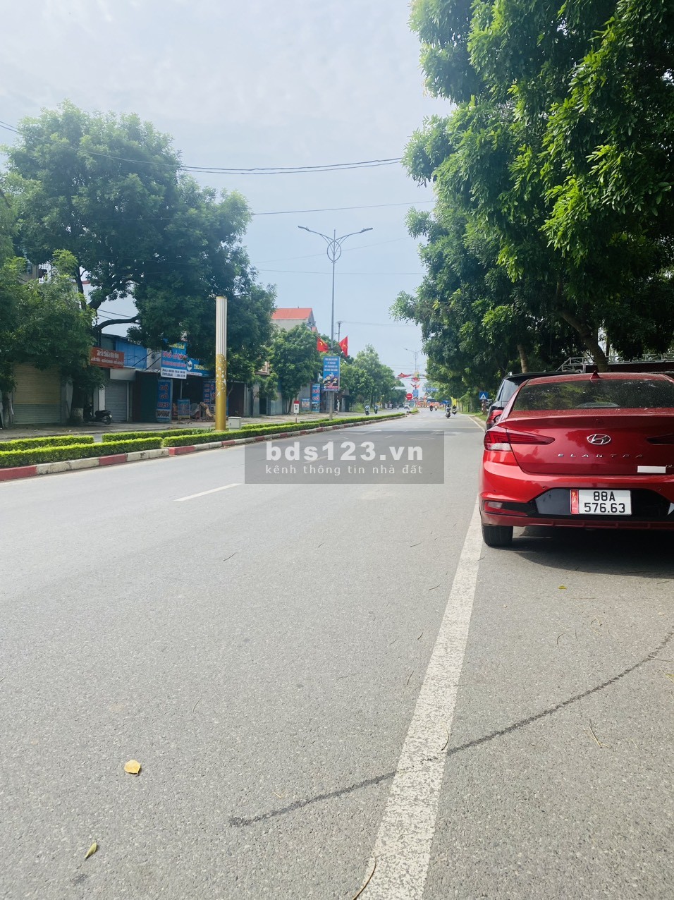 Bán đất thương mại dịch vụ Trung Nguyên, Yên Lạc. DT 6850m²