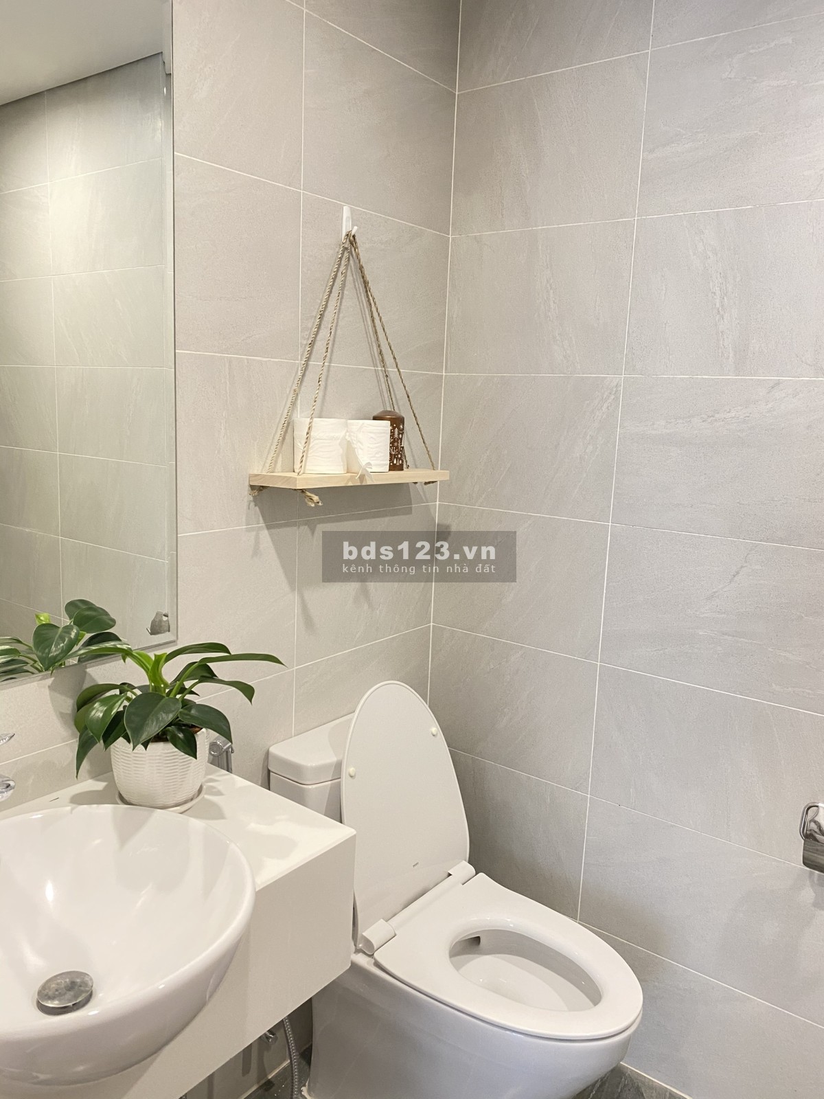 Em muốn bán căn 3PN+2WC với giá chỉ 2 tỷ 530 triệu tại Vinhomes Ocean Park. LH:0866.980.674