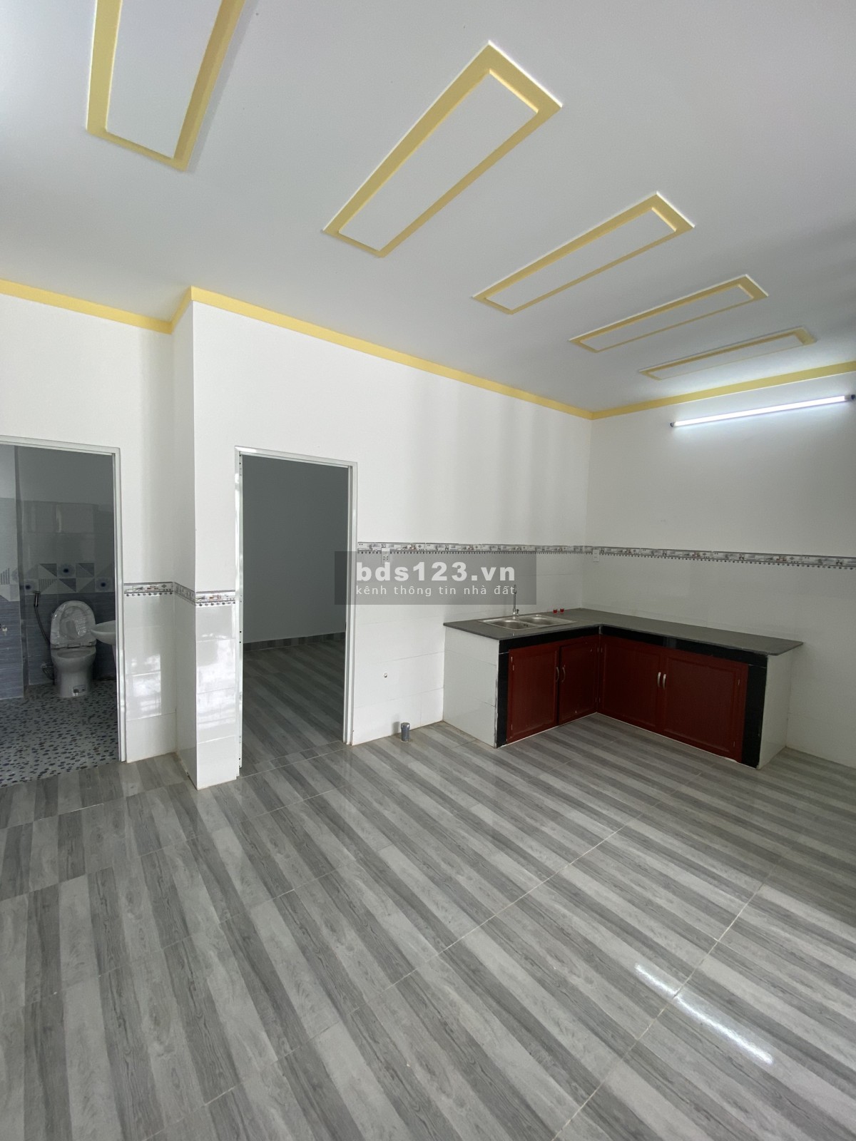 Bán gấp - Nhà mới xây 90m2 sổ riêng gần cây xăng Thạnh Phú - 1 tỷ 460 triệu