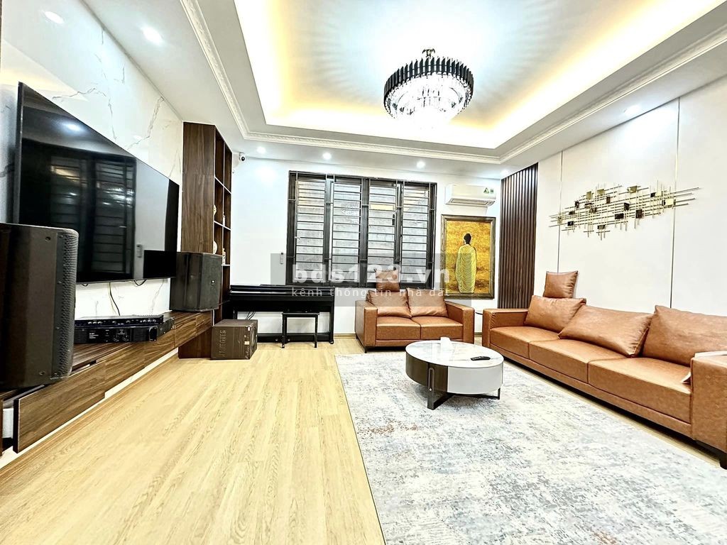 Bán nhà riêng đẹp nhất ngõ phố Xuân Thủy, 5 tầng, sổ siêu đẹp, chưa tới 6tỷ