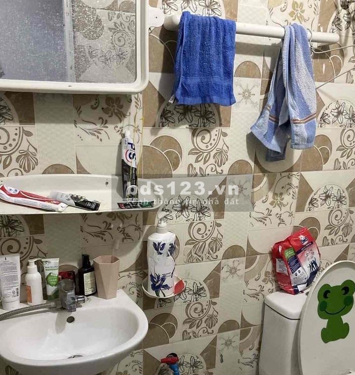 Gần 2.55 tỷ - nhà 2 tầng phố Nguyễn Lương Bằng - TT quận Đống Đa