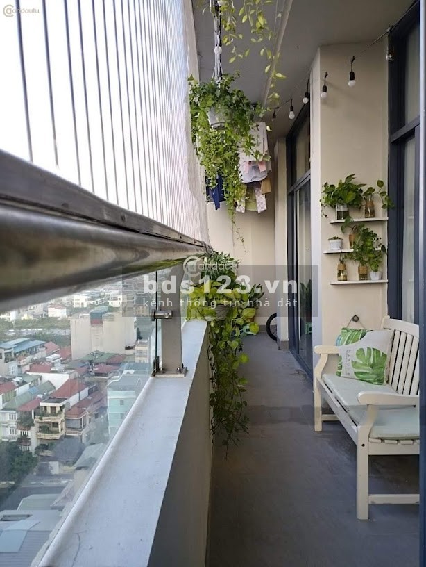 Bán gấp 2 căn hộ tại Tràng An 2PN 92m2 và 3PN 95m2 giá 5 tỷ, full đồ, sổ đỏ liền tay