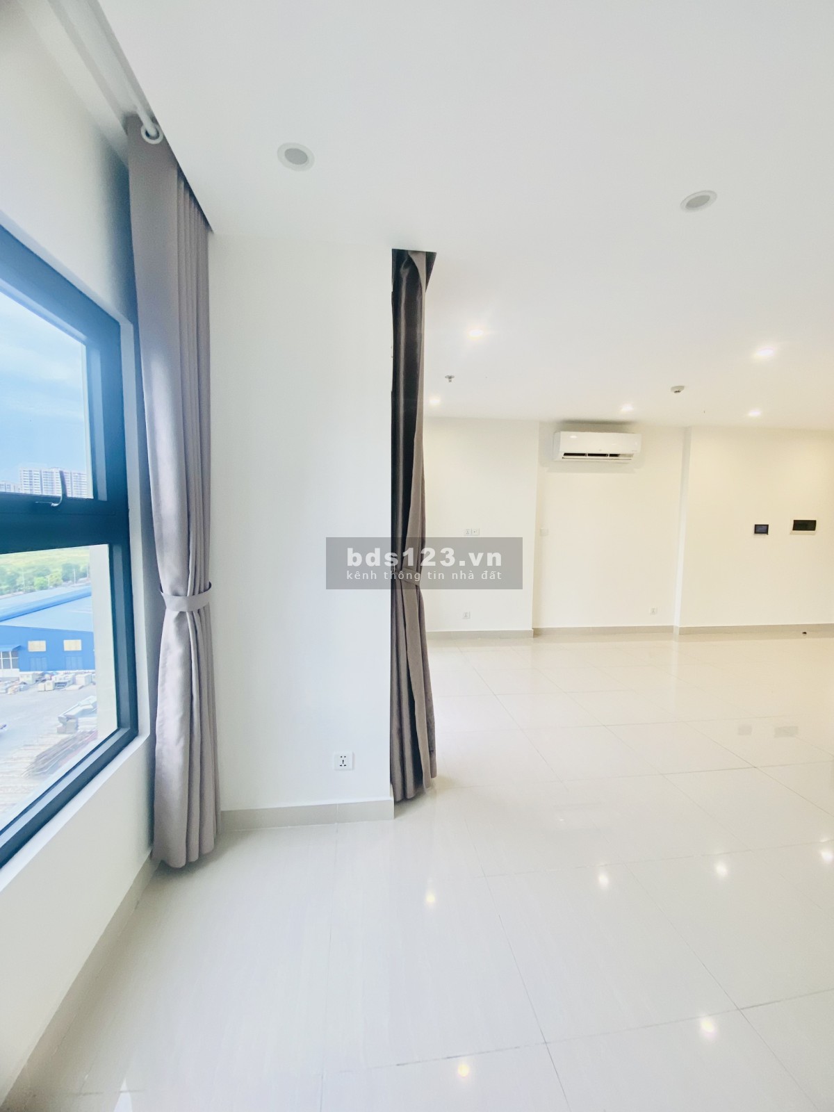 Bán Căn Hộ 2PN+ 69m2 2PN Giá chỉ 2.550 Tỷ (BTP) Siêu rẻ tại Vinhomes Grand Park Quận 9
